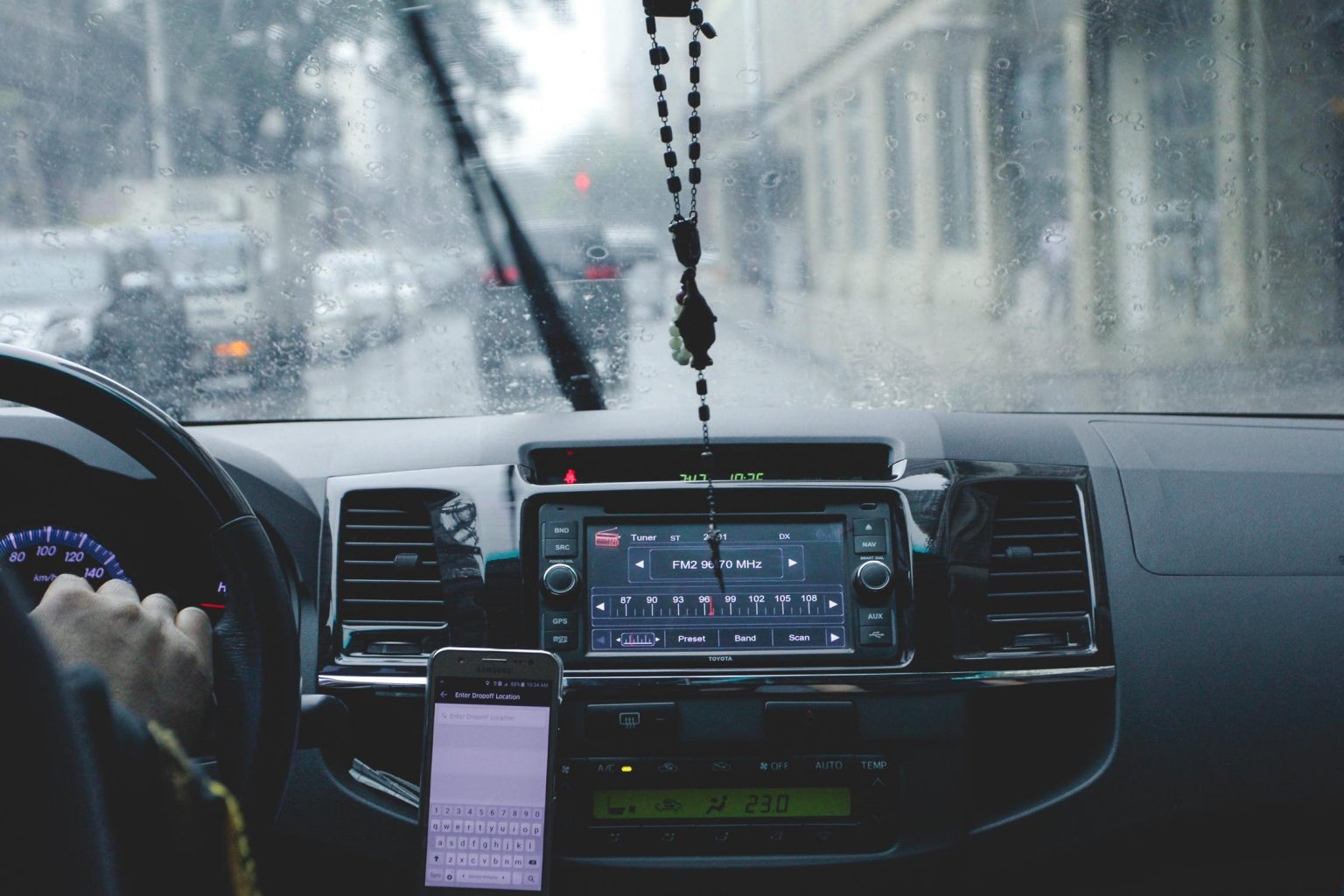 how-to-remove-tiny-scratches-on-windshield-daily-auto-care